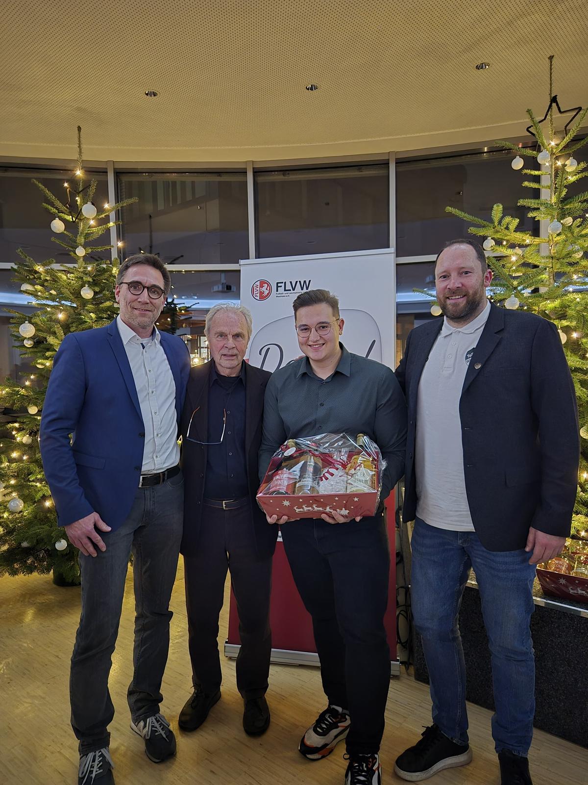 Du betrachtest gerade Ehrung für Wowa